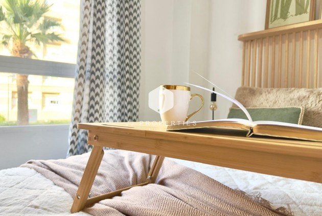 Tweedehands - Appartement / flat -
Torrevieja - Playa del Cura