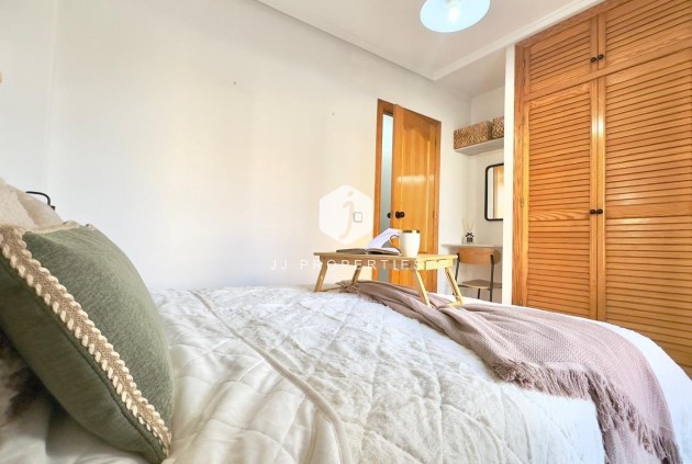 Tweedehands - Appartement / flat -
Torrevieja - Playa del Cura