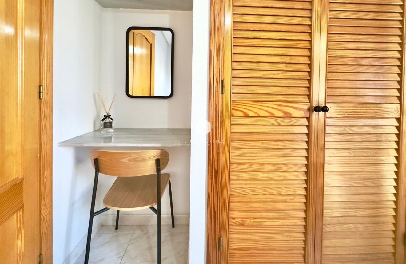 Tweedehands - Appartement / flat -
Torrevieja - Playa del Cura