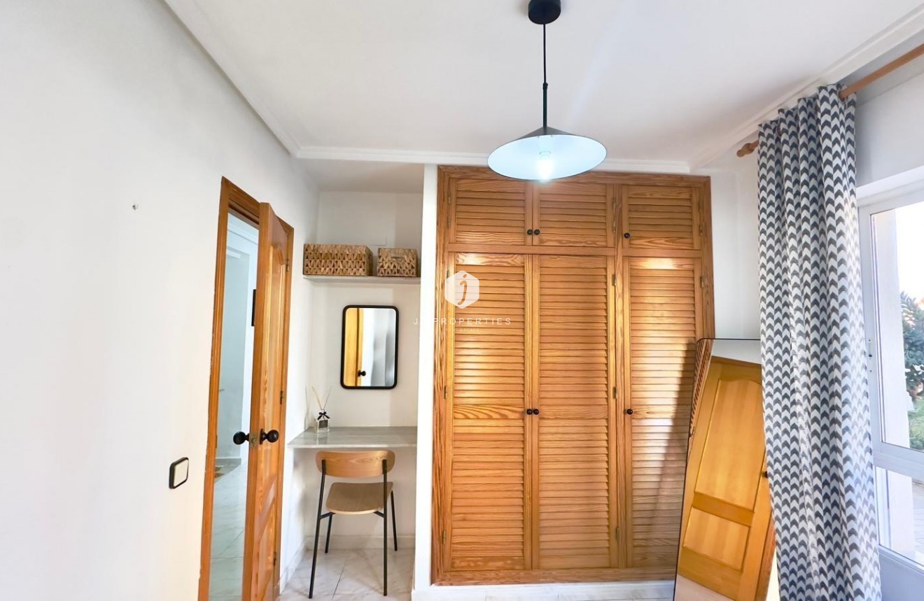 Tweedehands - Appartement / flat -
Torrevieja - Playa del Cura