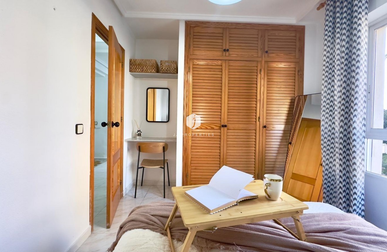 Tweedehands - Appartement / flat -
Torrevieja - Playa del Cura