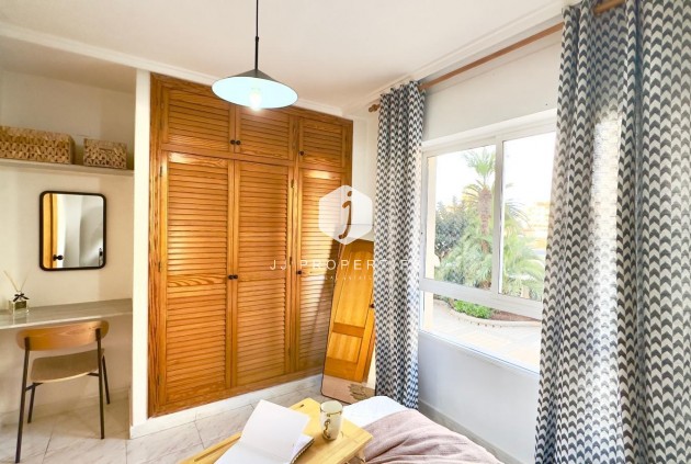 Tweedehands - Appartement / flat -
Torrevieja - Playa del Cura