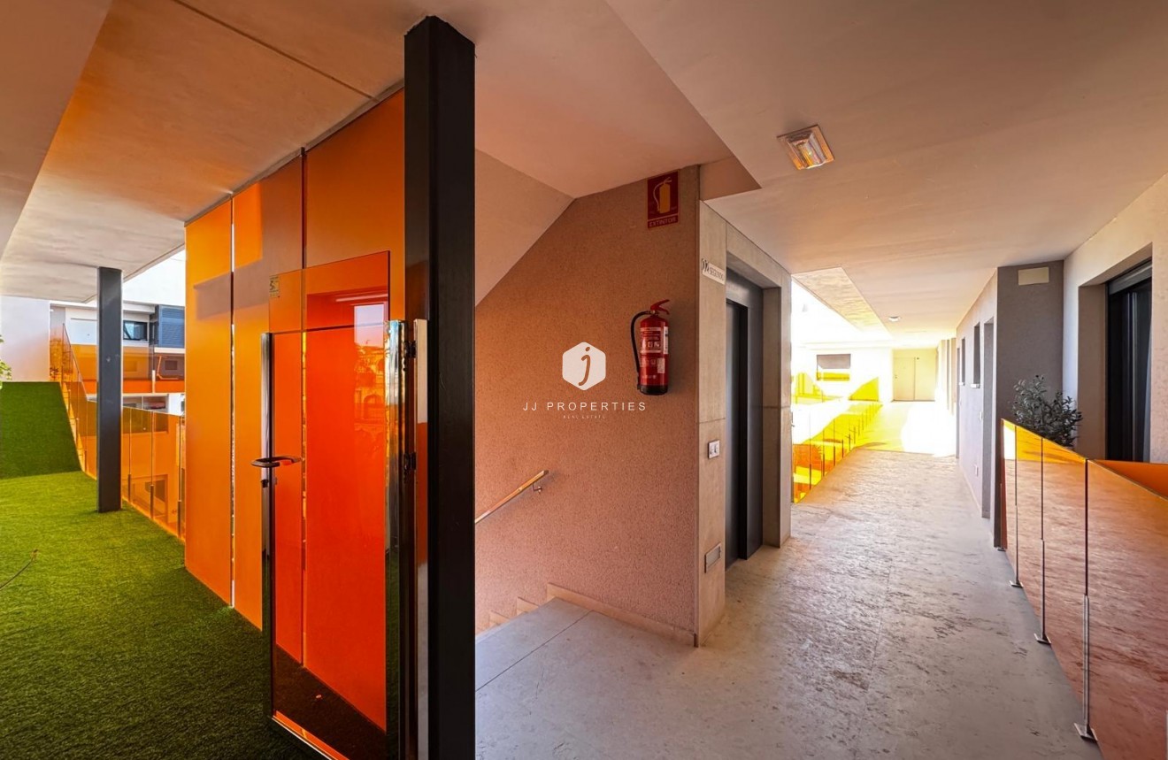 Resale - Penthouse -
Torrevieja - Estacion de autobuses