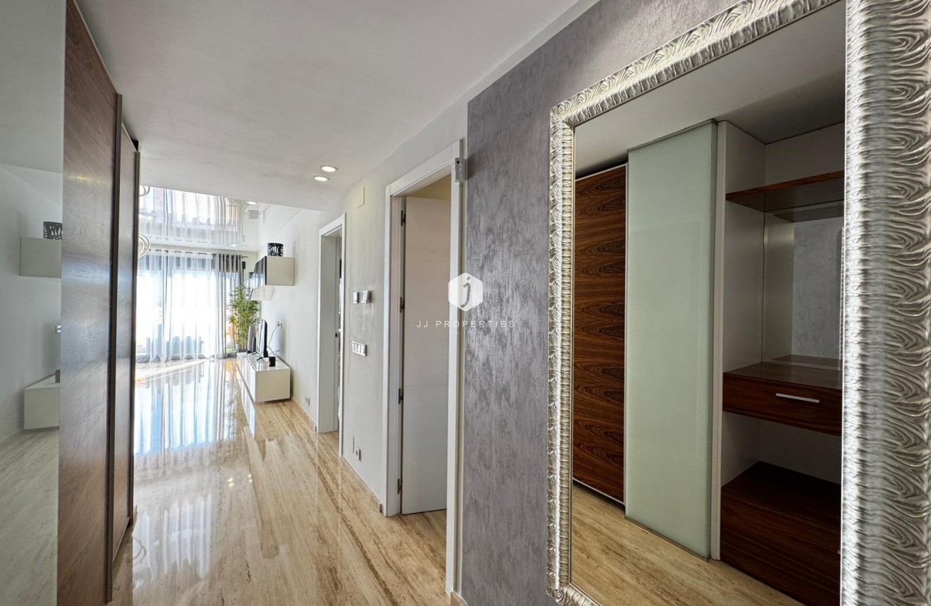 Resale - Penthouse -
Torrevieja - Estacion de autobuses