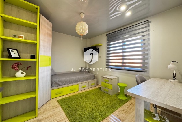 Resale - Penthouse -
Torrevieja - Estacion de autobuses