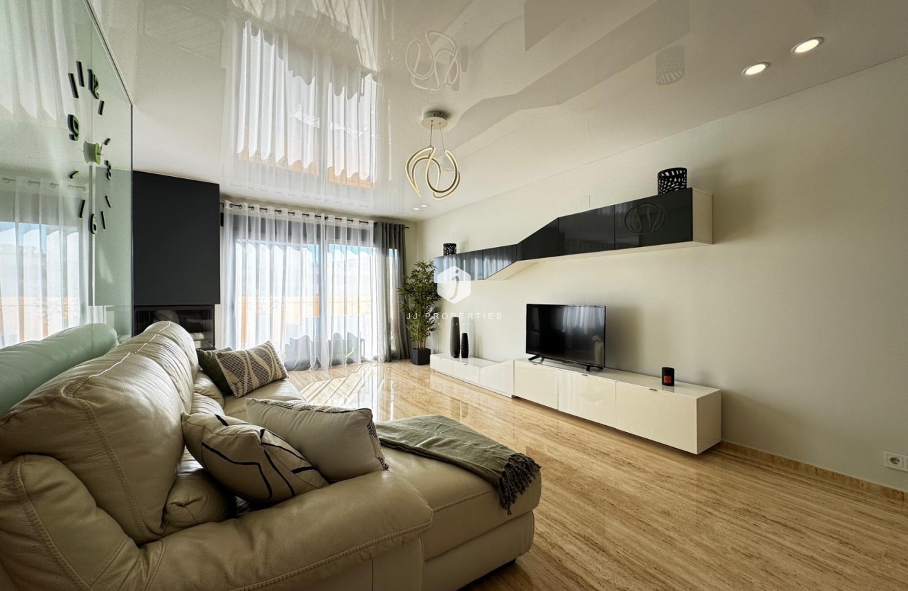 Resale - Penthouse -
Torrevieja - Estacion de autobuses