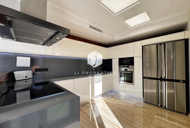 Resale - Penthouse -
Torrevieja - Estacion de autobuses