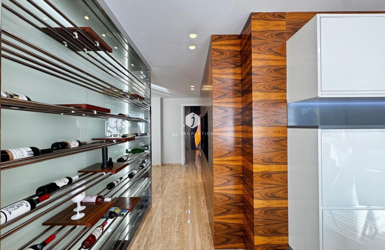 Resale - Penthouse -
Torrevieja - Estacion de autobuses