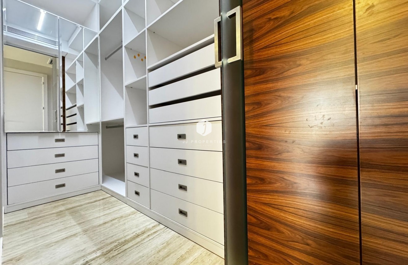 Resale - Penthouse -
Torrevieja - Estacion de autobuses