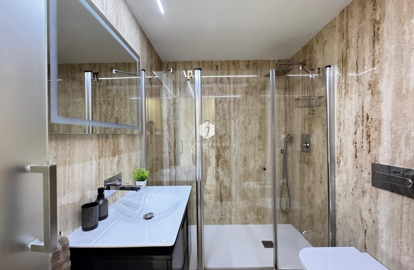 Resale - Penthouse -
Torrevieja - Estacion de autobuses