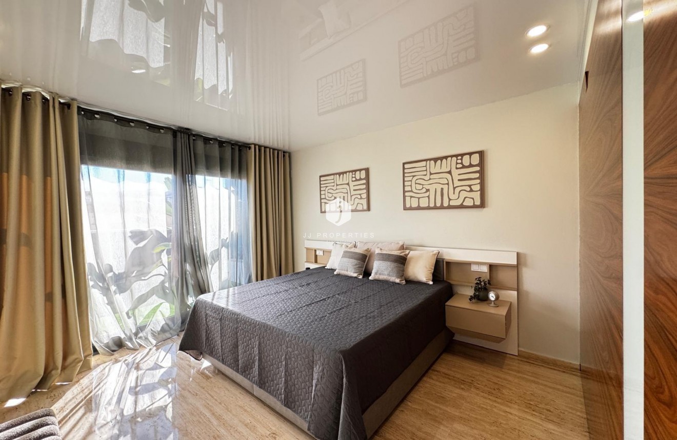 Resale - Penthouse -
Torrevieja - Estacion de autobuses