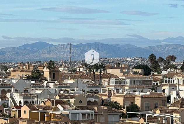 Resale - Apartment / flat -
Torrevieja - aguas nuevas