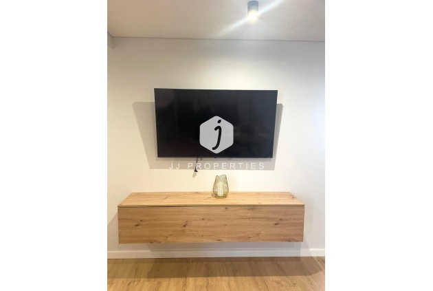 Resale - Apartment / flat -
Torrevieja - Paseo maritimo