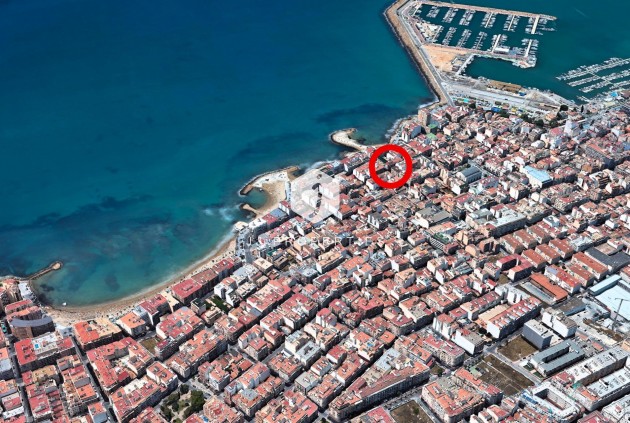 Resale - Apartment / flat -
Torrevieja - Paseo maritimo