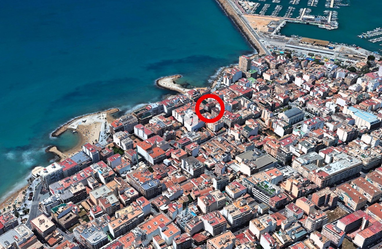 Resale - Apartment / flat -
Torrevieja - Paseo maritimo