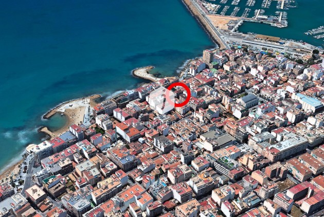 Resale - Apartment / flat -
Torrevieja - Paseo maritimo