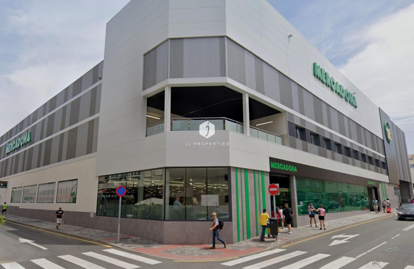 Resale - Apartment / flat -
Torrevieja - Paseo maritimo