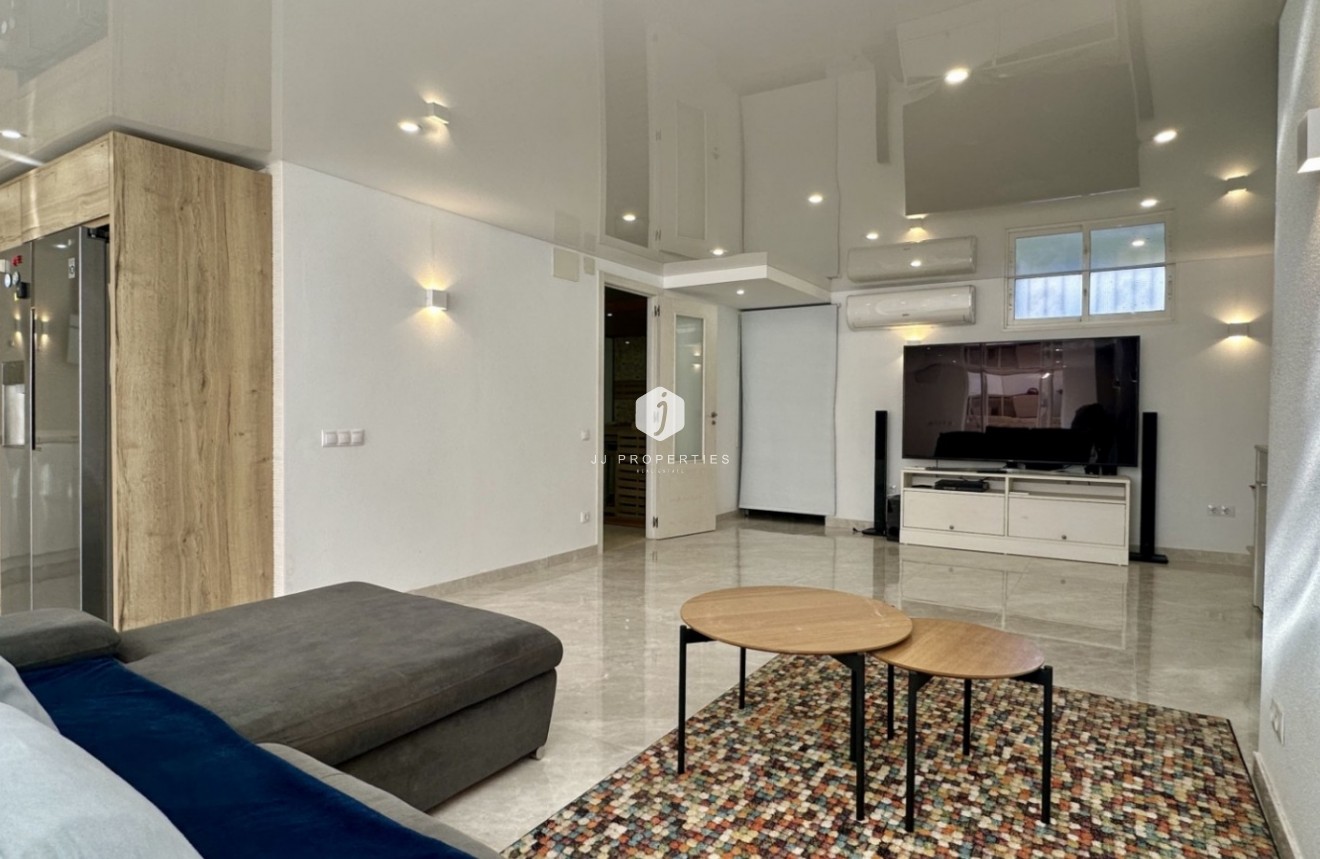 Aus zweiter Hand - Villa -
Orihuela Costa - Costa Blanca