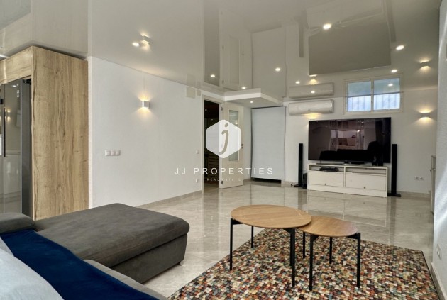 Aus zweiter Hand - Villa -
Orihuela Costa - Costa Blanca