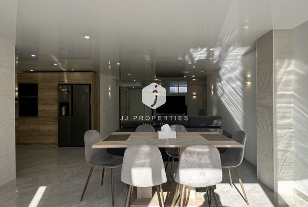 Aus zweiter Hand - Villa -
Orihuela Costa - Costa Blanca