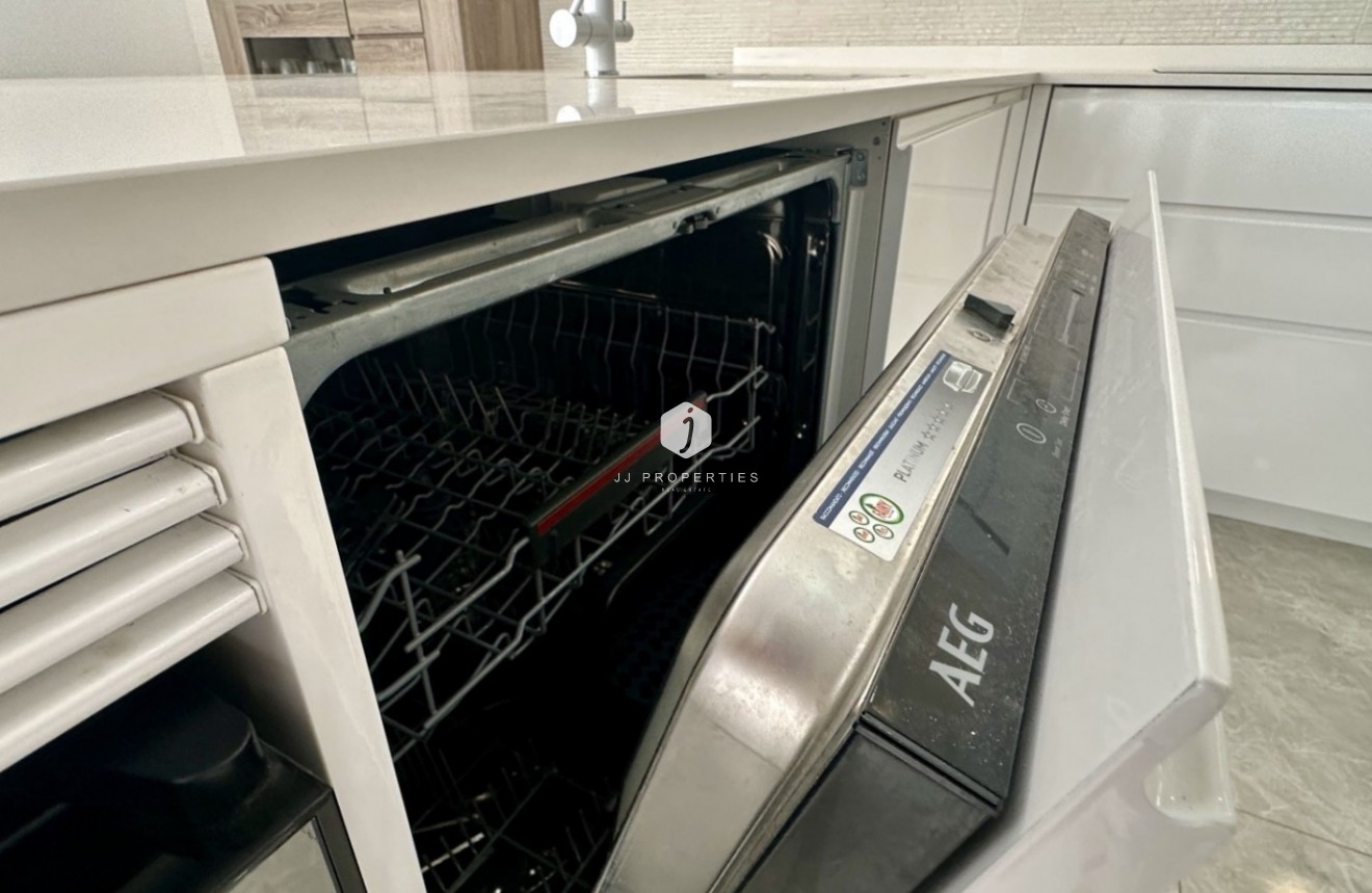 Aus zweiter Hand - Villa -
Orihuela Costa - Costa Blanca