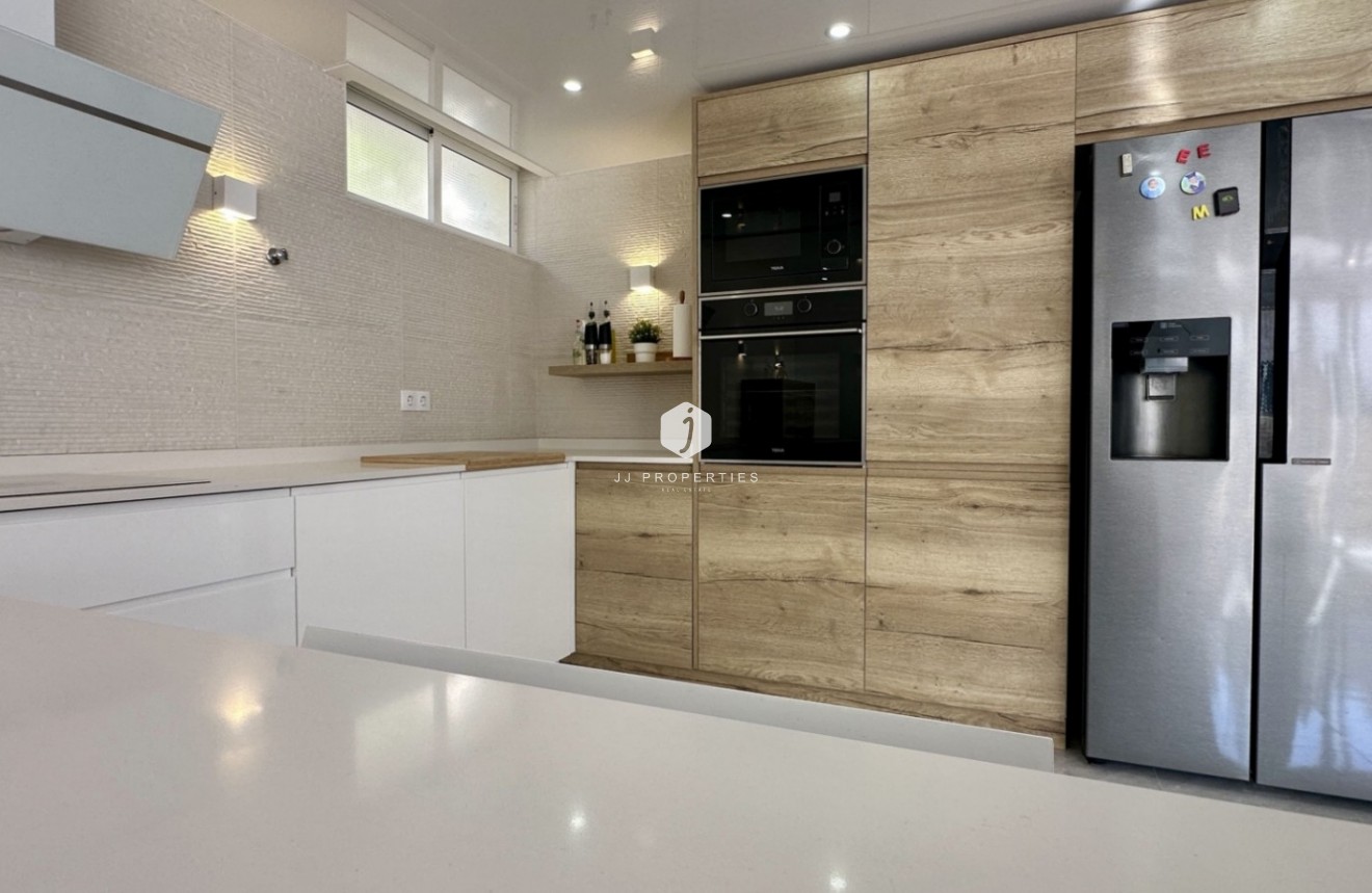 Aus zweiter Hand - Villa -
Orihuela Costa - Costa Blanca