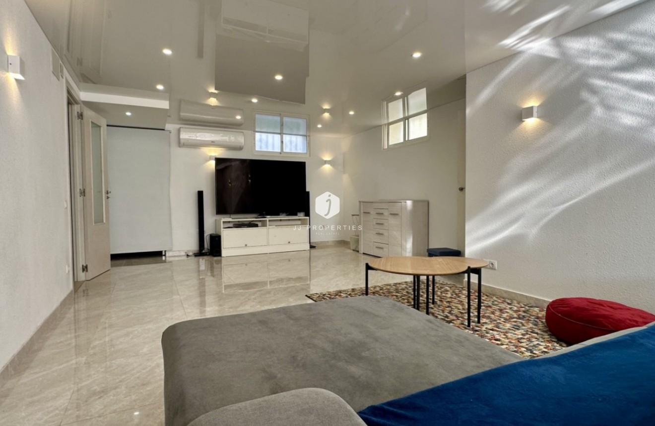 Aus zweiter Hand - Villa -
Orihuela Costa - Costa Blanca