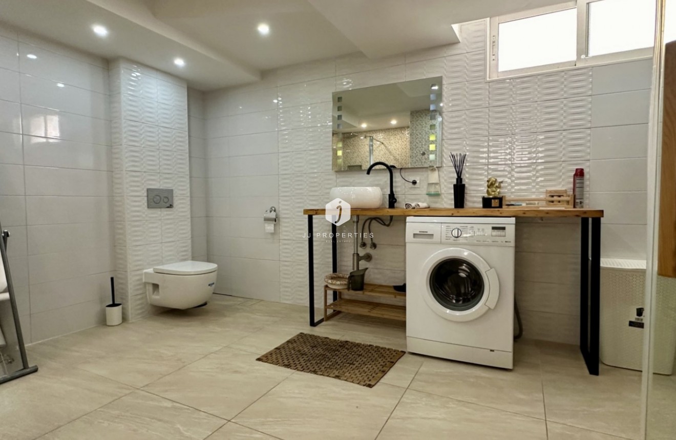 Aus zweiter Hand - Villa -
Orihuela Costa - Costa Blanca