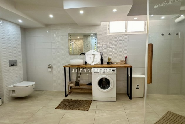 Aus zweiter Hand - Villa -
Orihuela Costa - Costa Blanca