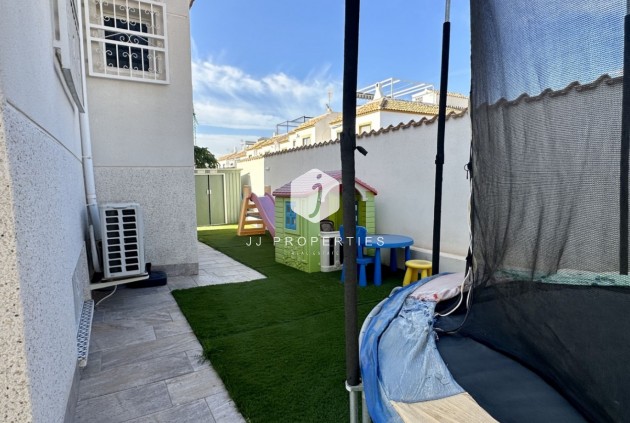 Aus zweiter Hand - Villa -
Orihuela Costa - Costa Blanca