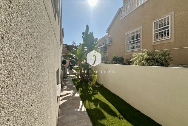 Aus zweiter Hand - Villa -
Orihuela Costa - Costa Blanca