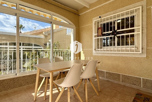 Aus zweiter Hand - Villa -
Orihuela Costa - Costa Blanca