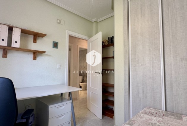 Aus zweiter Hand - Villa -
Orihuela Costa - Costa Blanca