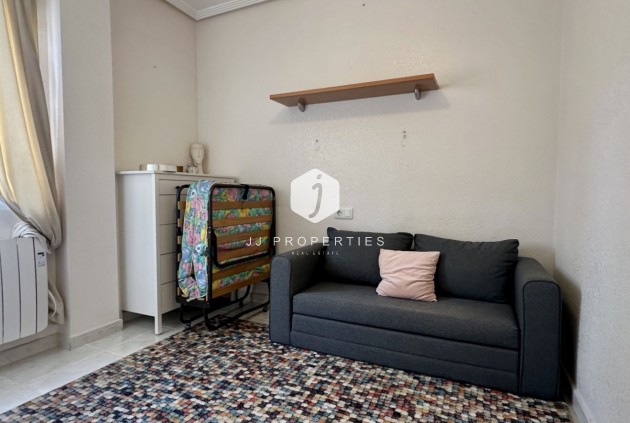 Aus zweiter Hand - Villa -
Orihuela Costa - Costa Blanca