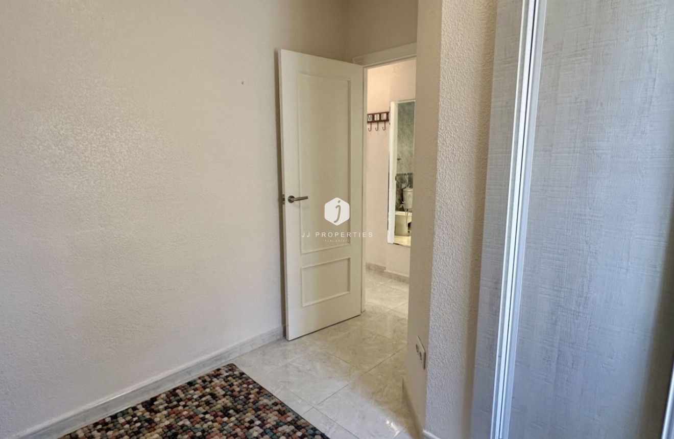 Aus zweiter Hand - Villa -
Orihuela Costa - Costa Blanca