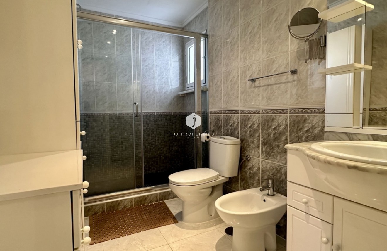 Aus zweiter Hand - Villa -
Orihuela Costa - Costa Blanca