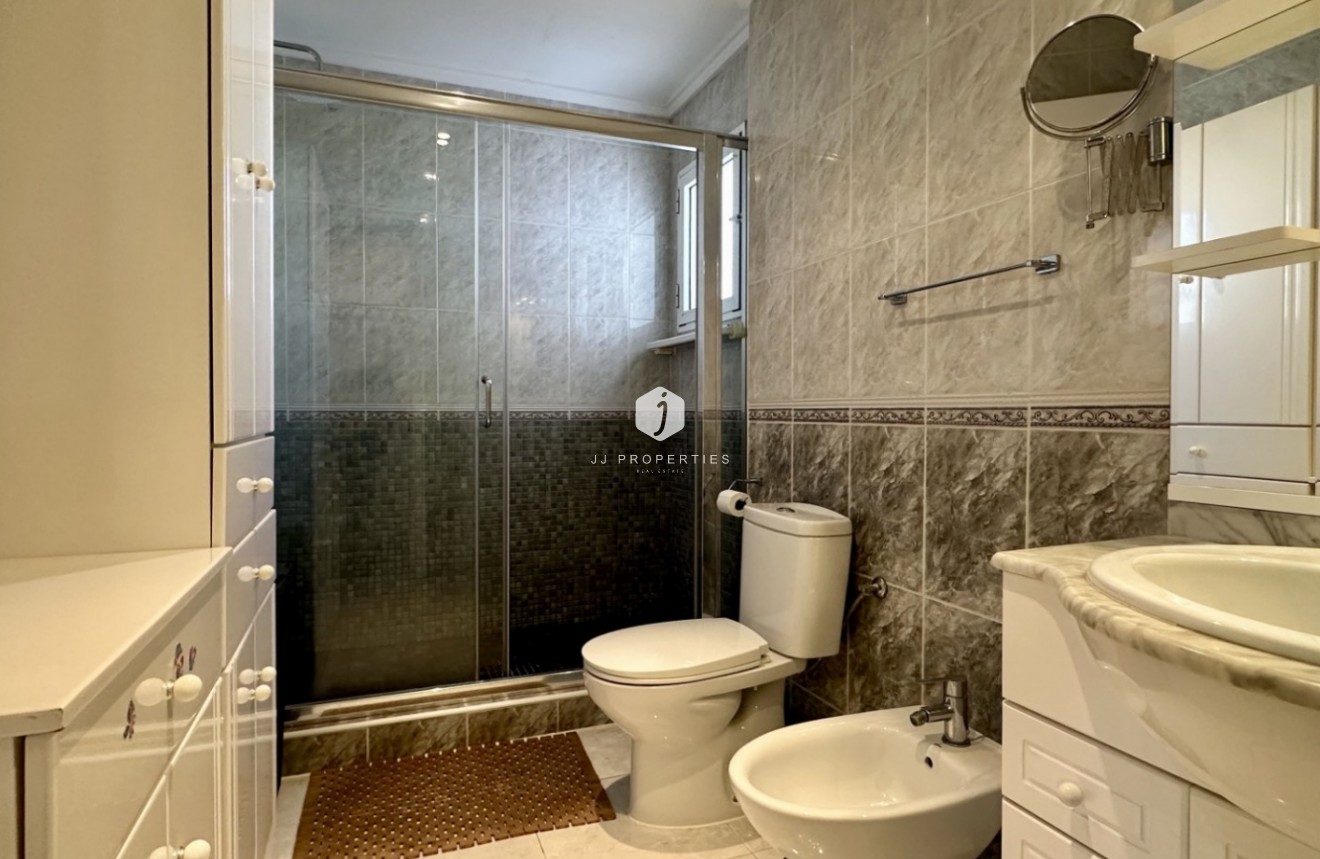 Aus zweiter Hand - Villa -
Orihuela Costa - Costa Blanca