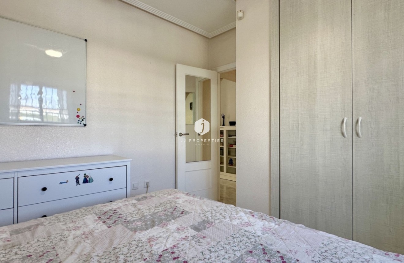 Aus zweiter Hand - Villa -
Orihuela Costa - Costa Blanca