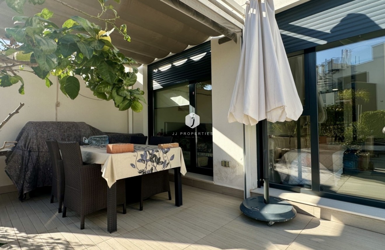 Aus zweiter Hand - Wohnung -
Orihuela Costa - Costa Blanca