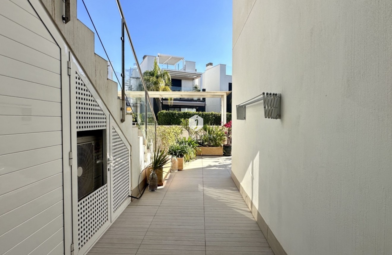 Aus zweiter Hand - Wohnung -
Orihuela Costa - Costa Blanca