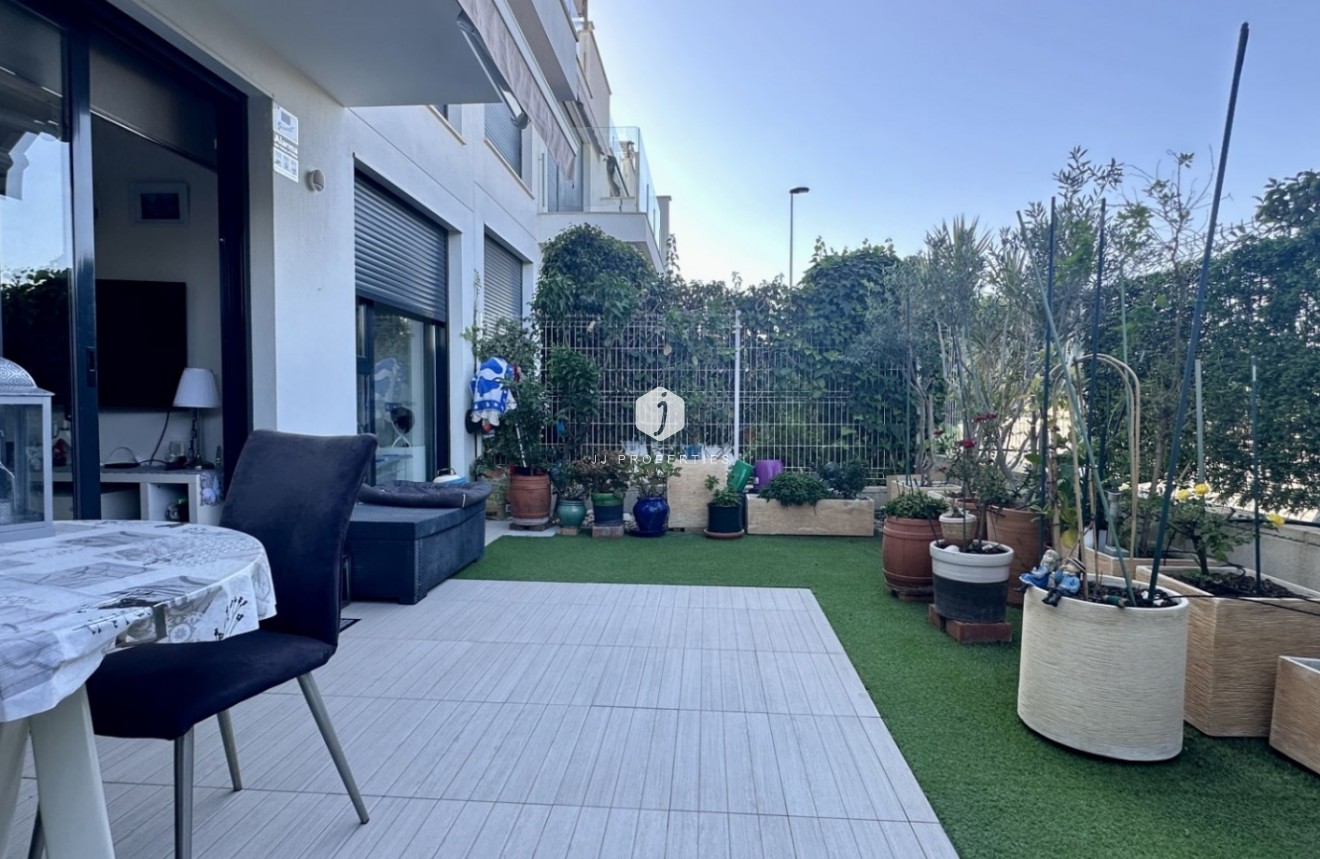 Aus zweiter Hand - Wohnung -
Orihuela Costa - Costa Blanca