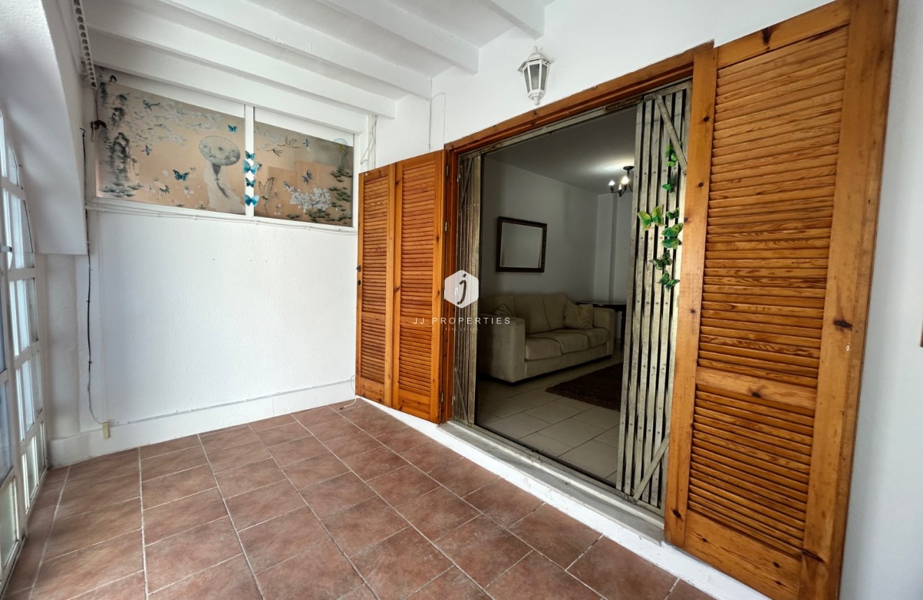 Resale - Chalet -
El Chaparral - Inland