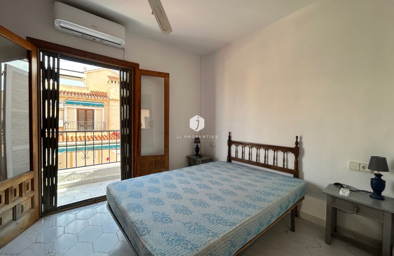 Resale - Chalet -
El Chaparral - Inland