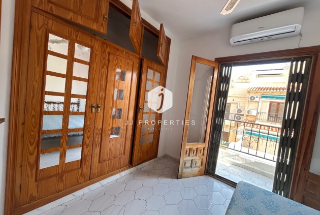 Resale - Chalet -
El Chaparral - Inland