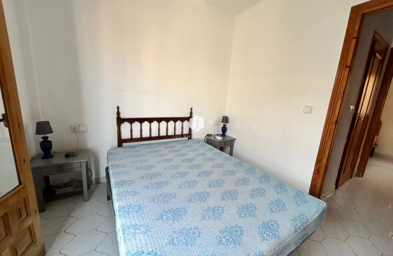 Resale - Chalet -
El Chaparral - Inland