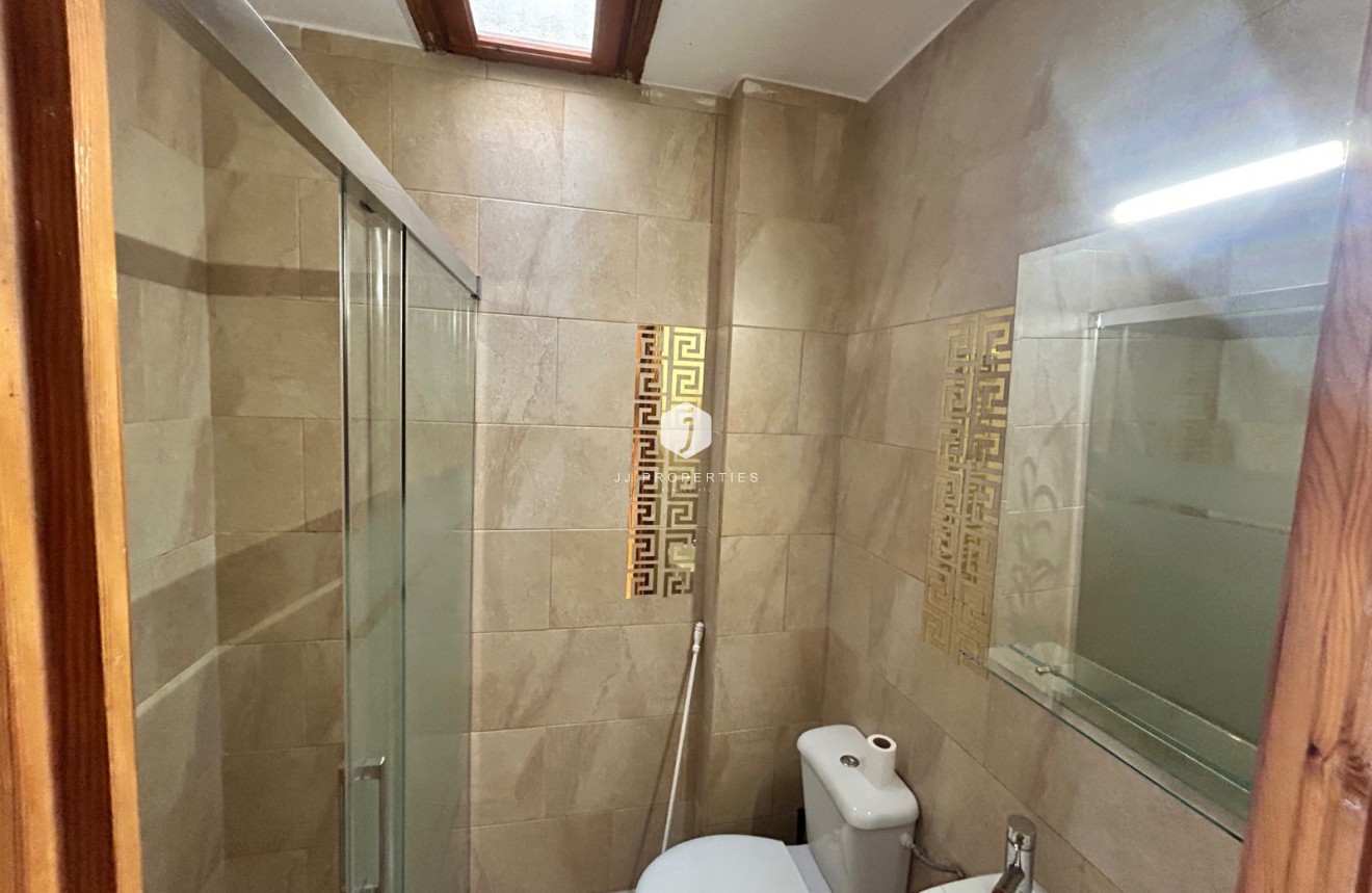 Resale - Chalet -
El Chaparral - Inland