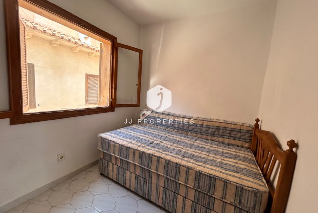 Resale - Chalet -
El Chaparral - Inland