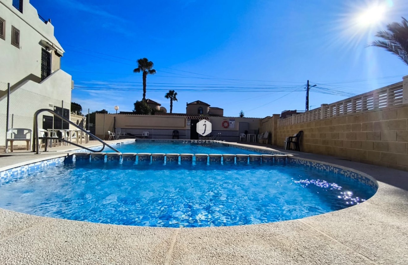 Resale - Chalet -
El Chaparral - Inland