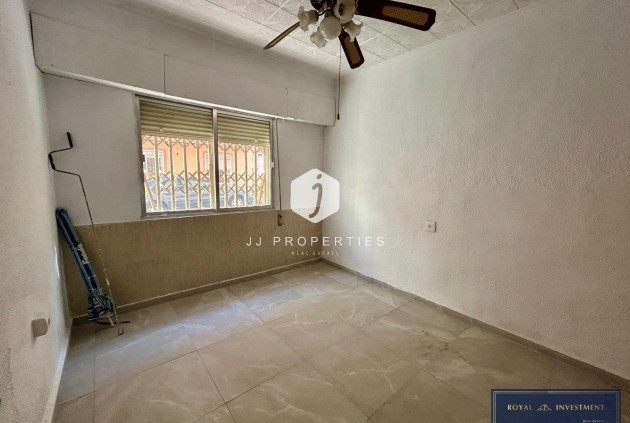 Aus zweiter Hand - Wohnung -
Torrevieja - Centro