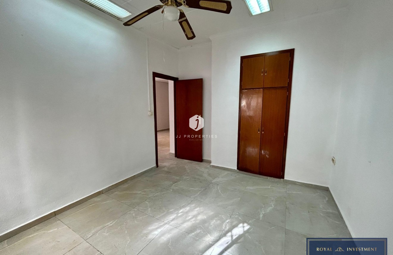 Aus zweiter Hand - Wohnung -
Torrevieja - Centro